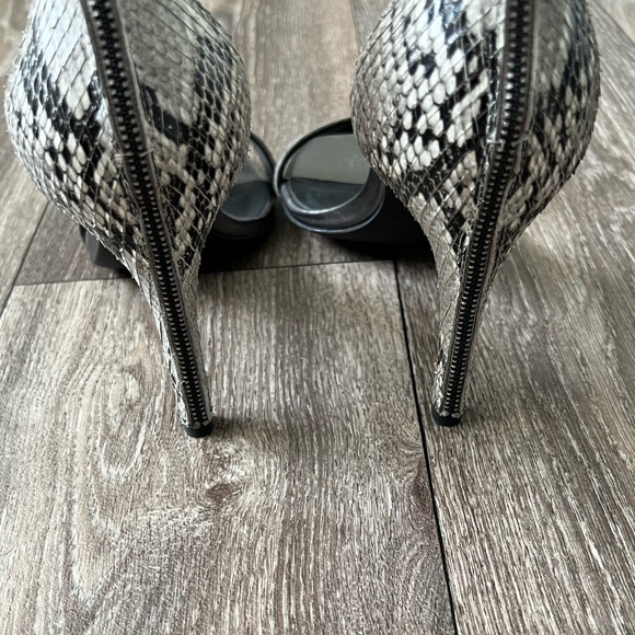 Joie Abbott Sandal - Picture 7 of 11